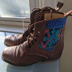 Women's Handmade Leather Teysha Boots, size 39 / 8.5 - 9